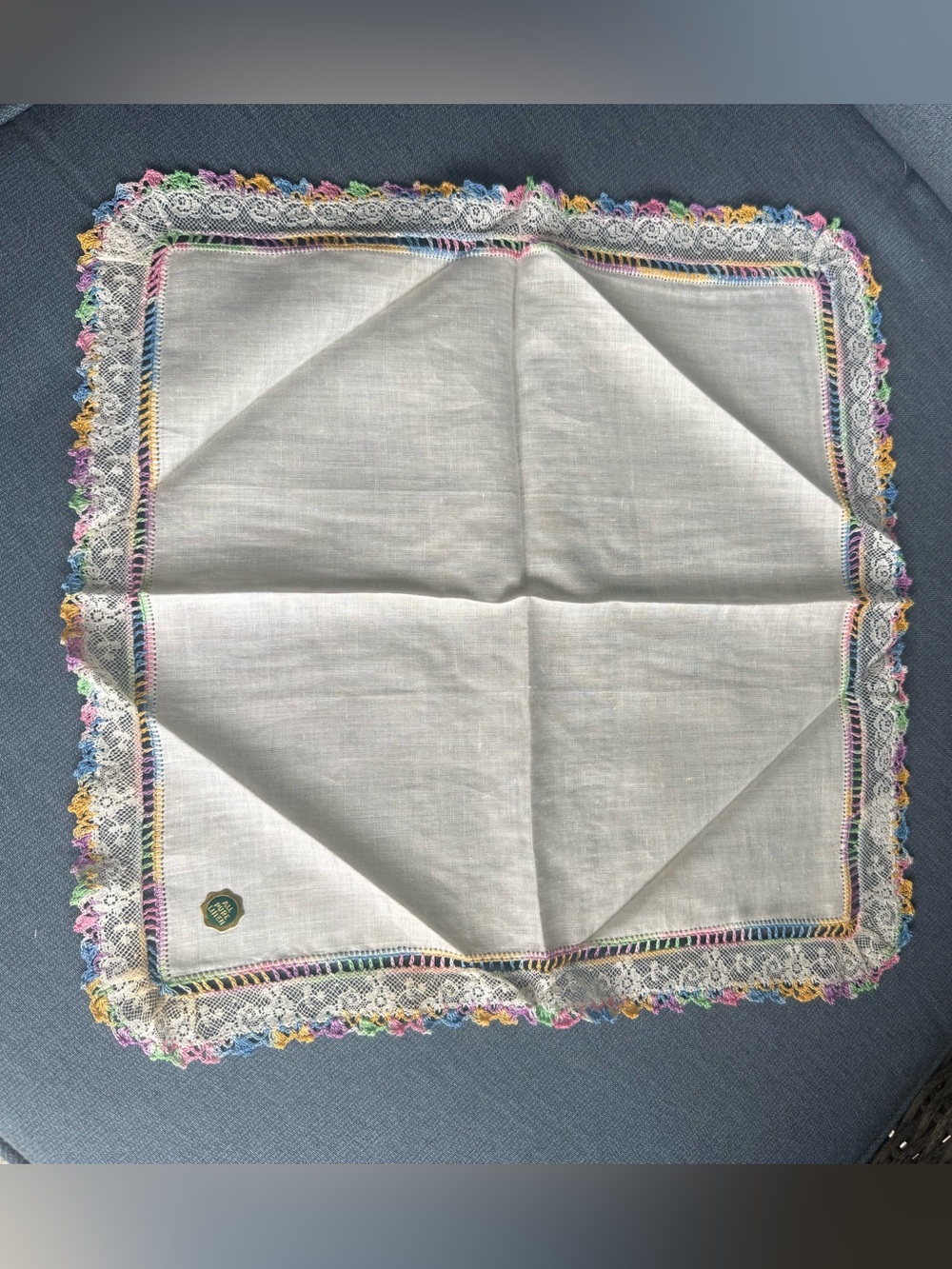 🆕VTG Pure Irish Linen Handkerchief with Hand-Crocheted Border🆕